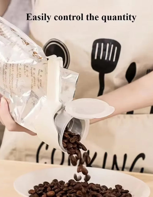 Load image into Gallery viewer, Snap-Fresh™ Sealing Clip – Keep Snacks Crisp, Fresh &amp; Ready to Pour!
