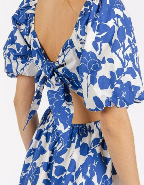Load image into Gallery viewer, Mittoshop Cutout Back Floral Sweetheart Neck Puff Sleeve Dress
